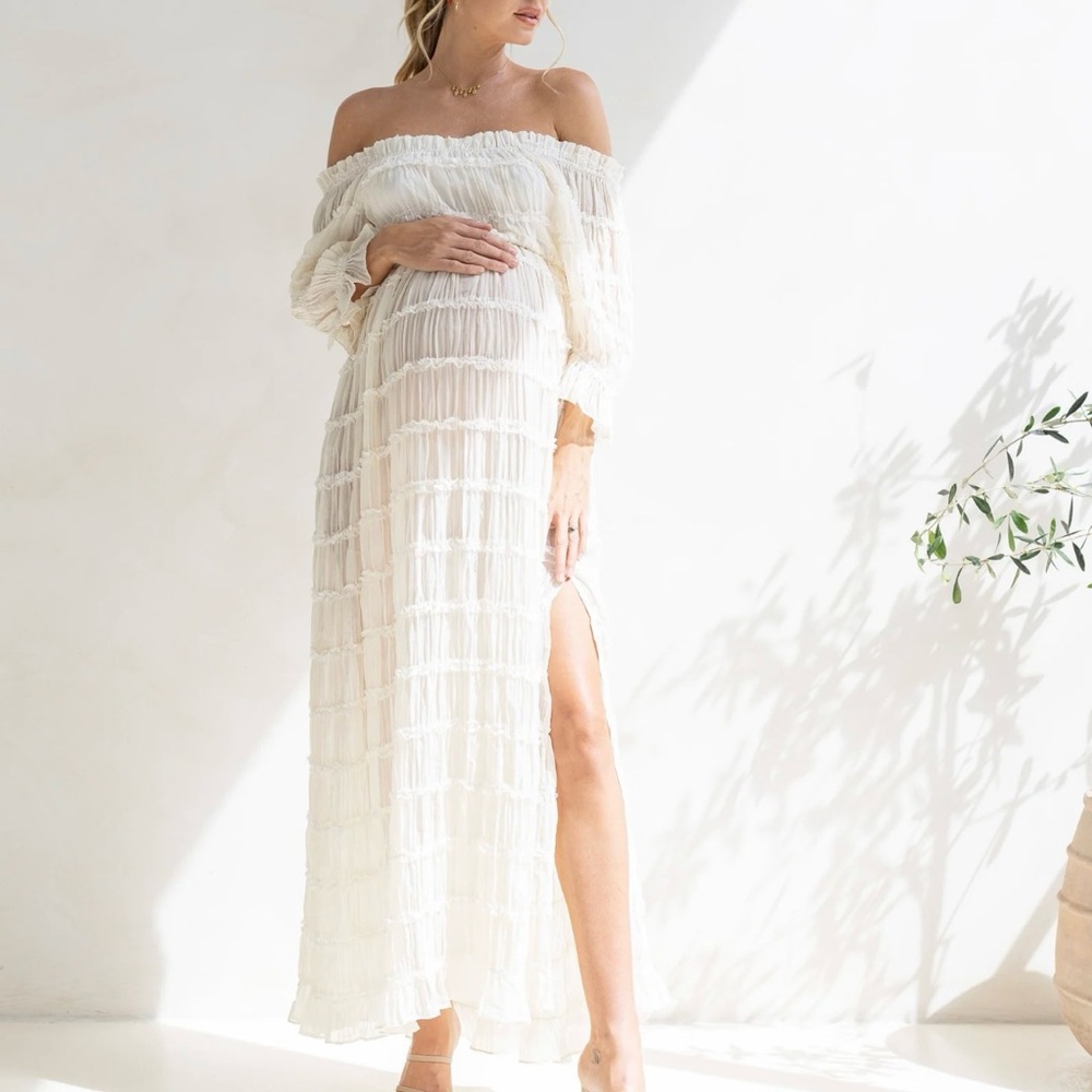 Elegant Off-Shoulder White Maxi Dress